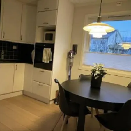 3 Bedroom Villa, Close To Cable Car, With Sauna Tromso