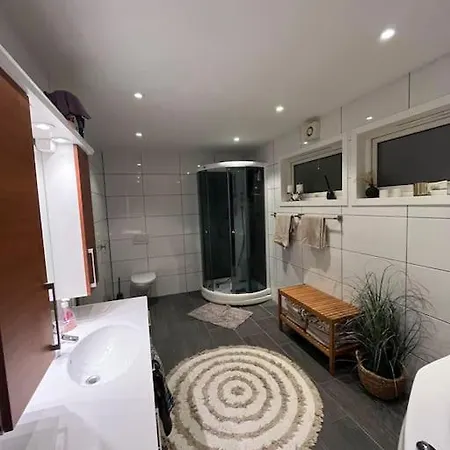 3 Bedroom Villa, Close To Cable Car, With Sauna Villa *