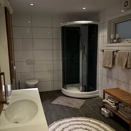 3 Bedroom Villa, Close To Cable Car, With Sauna 빌라 트롬쇠