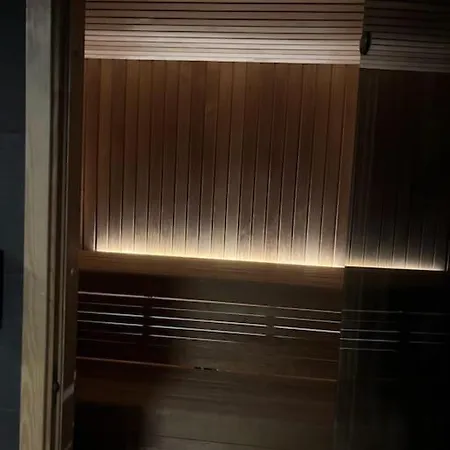 וילה 3 Bedroom Villa, Close To Cable Car, With Sauna טרומסה